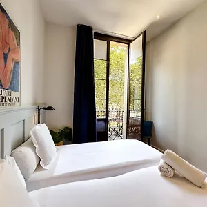 som-nit-born.catalonia-hotels.com/